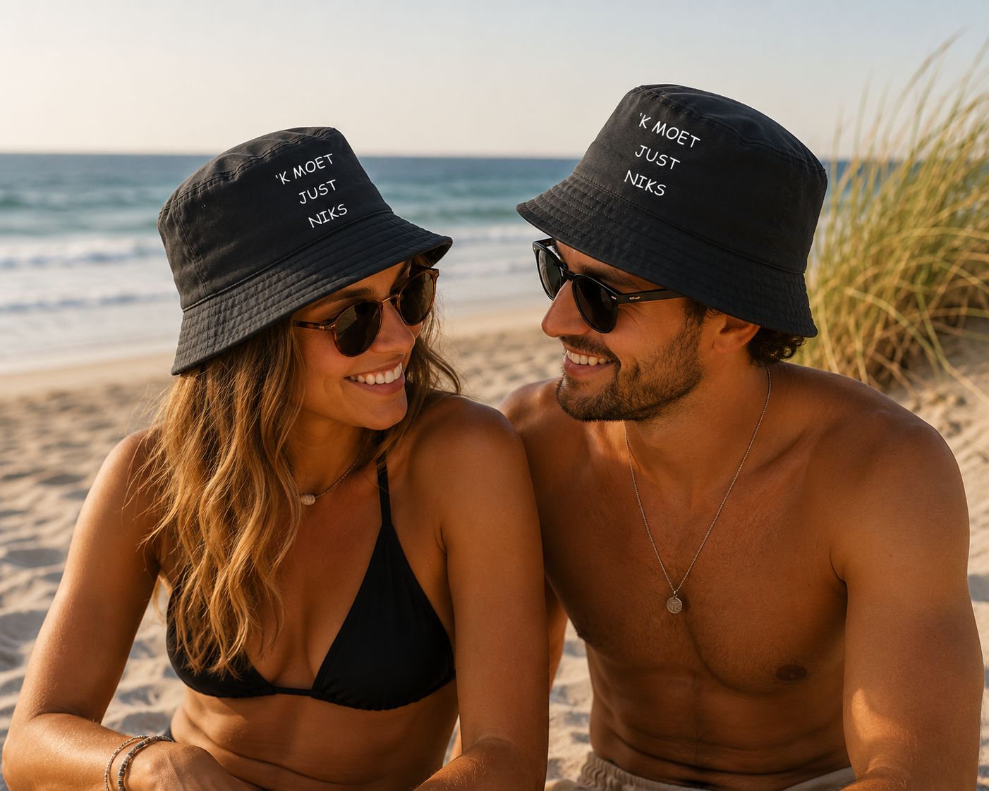 'k Moet Just Niks' Bucket Hat – Vissershoedje met Vlaamse Tekst
