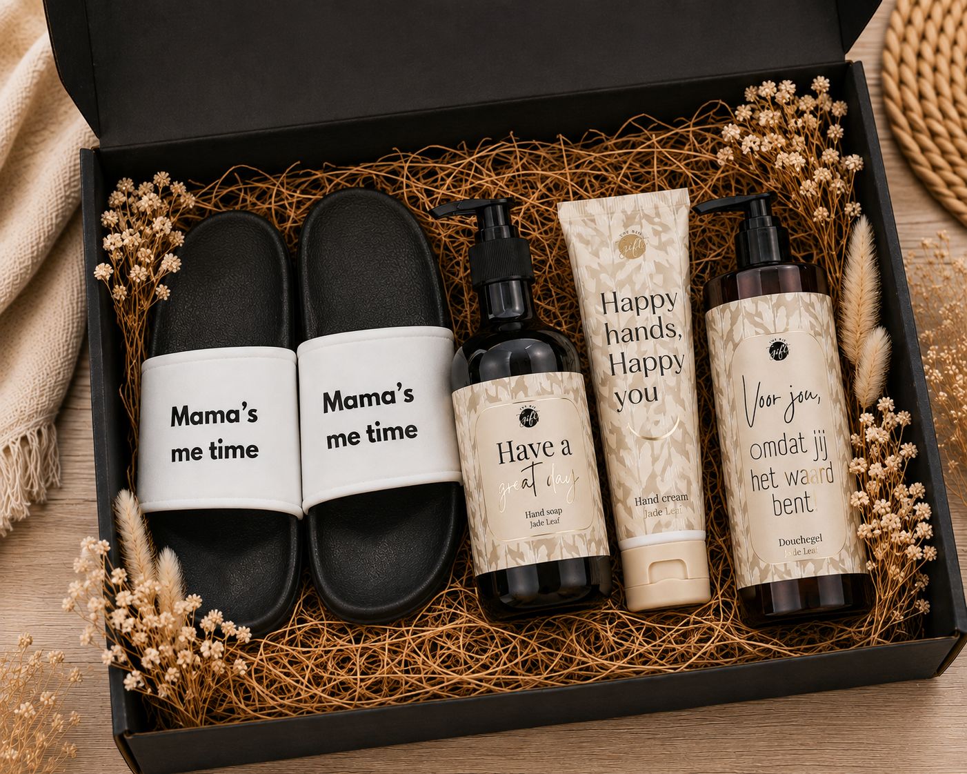 Mama Wellness Cadeaubox met Slippers &amp; Verzorging | Kadelidootjes
