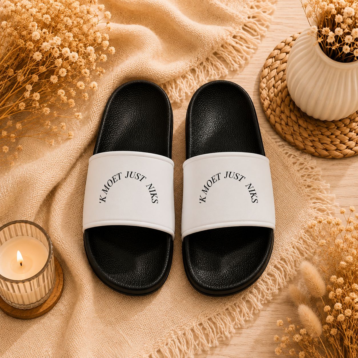 ’K Moet Just Niks Slippers – Slippers met Vlaamse Quote | Kadelidootjes