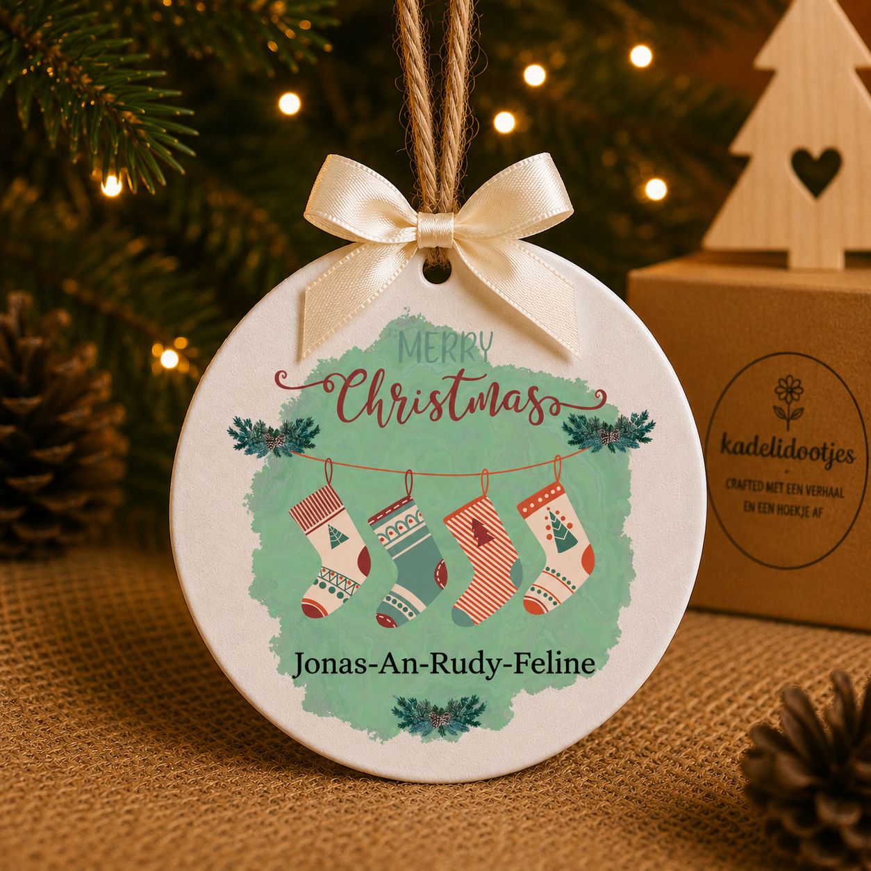 Gepersonaliseerd Kerst Ornament met Namen – 8 cm | Kadelidootjes