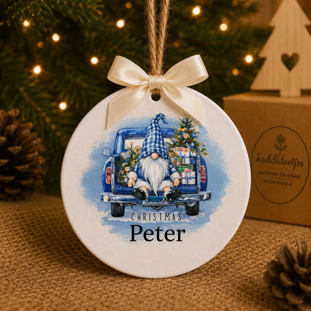 Gepersonaliseerd Kerst Ornament met Naam naar Keuze – Kerstkabouter Blauw – 8 cm | Kadelidootjes