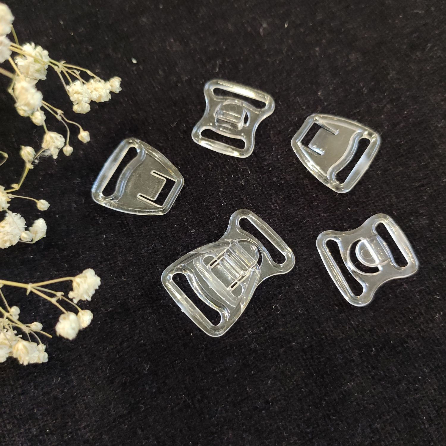 Plastic clips for nursing bras – detachable strap fasteners

