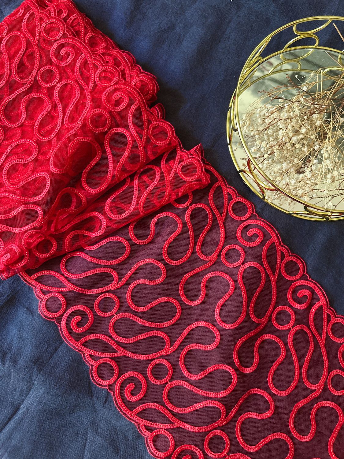 Red embroidered lace with gold thread, non-stretch, 22 cm wide
