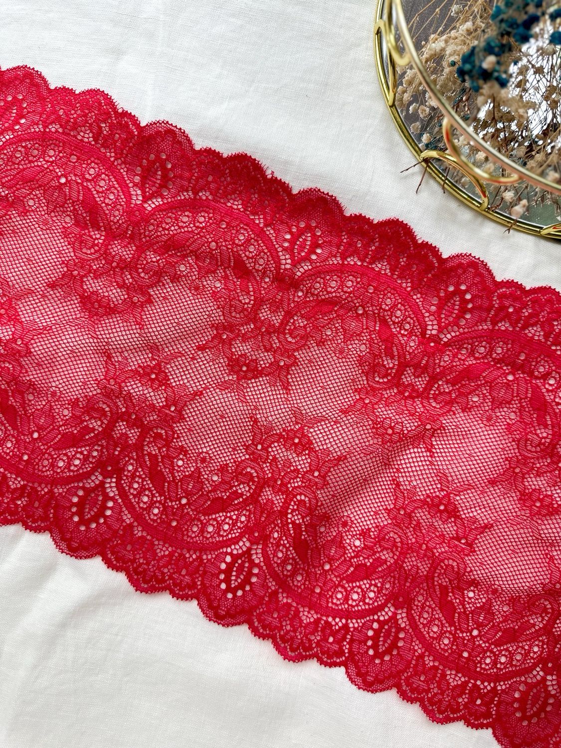 Raspberry Stretch Lace trim