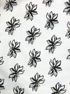 Tulle Ivoire à Broderie Florale Noire et Dorée