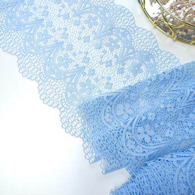 Dentelle extensible bleu clair