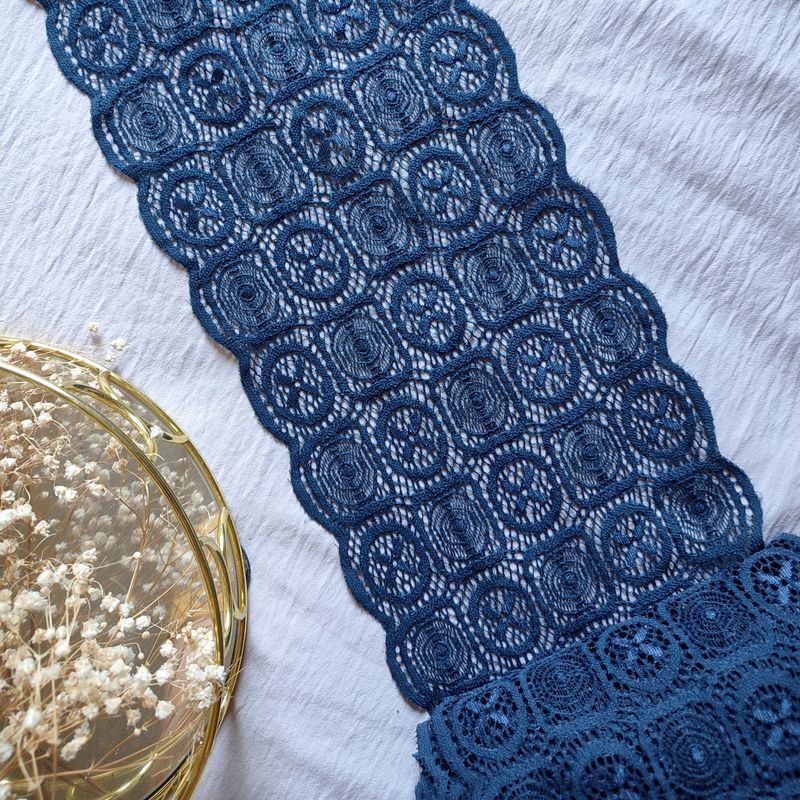 Pizzo elasticizzato blu navy
