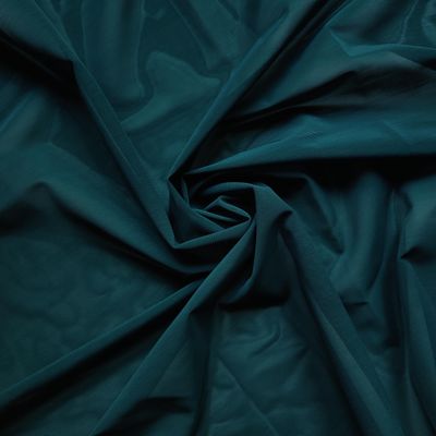 Tela de malla elástica verde oscuro