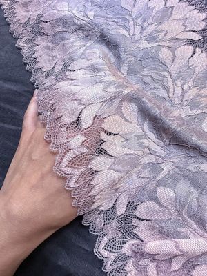 Multicolor stretch lace in powder pink tones