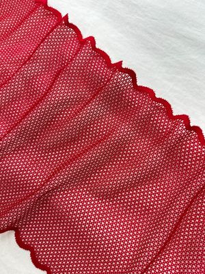 Dunkelrote Stretch-Netzspitze