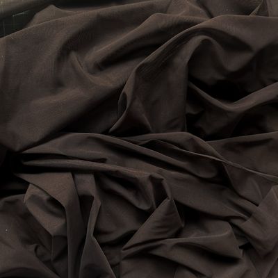 Tul de malla elástica chocolate oscuro de Lauma