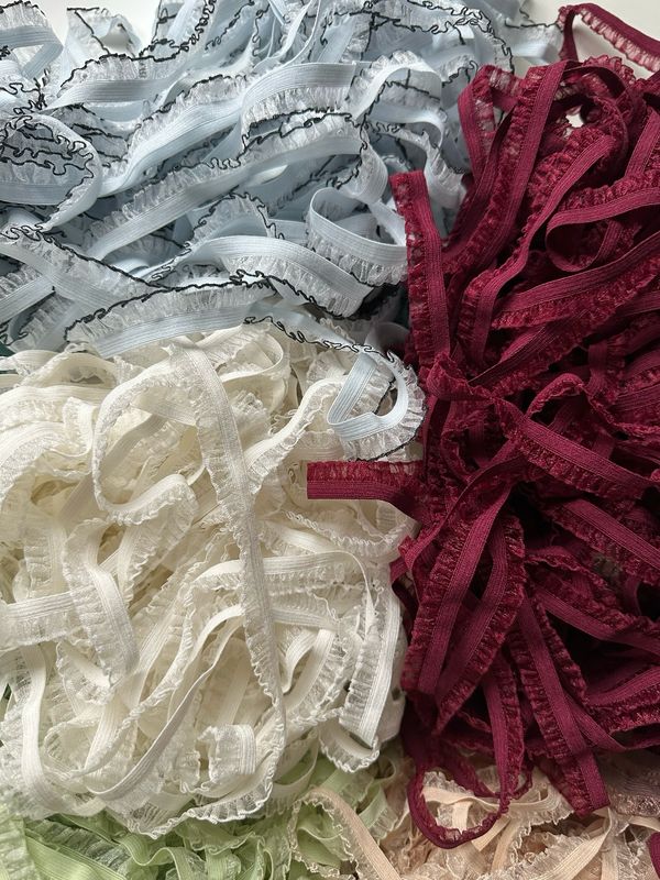 Decorative ruffled elastic trim for lingerie sewing