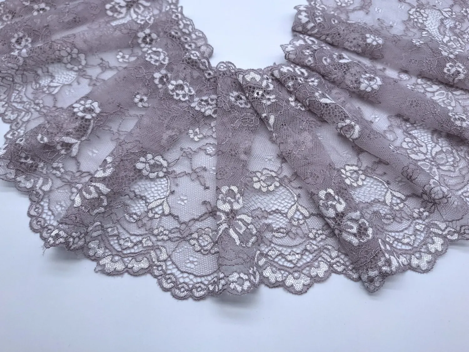 Grey/Violet lace