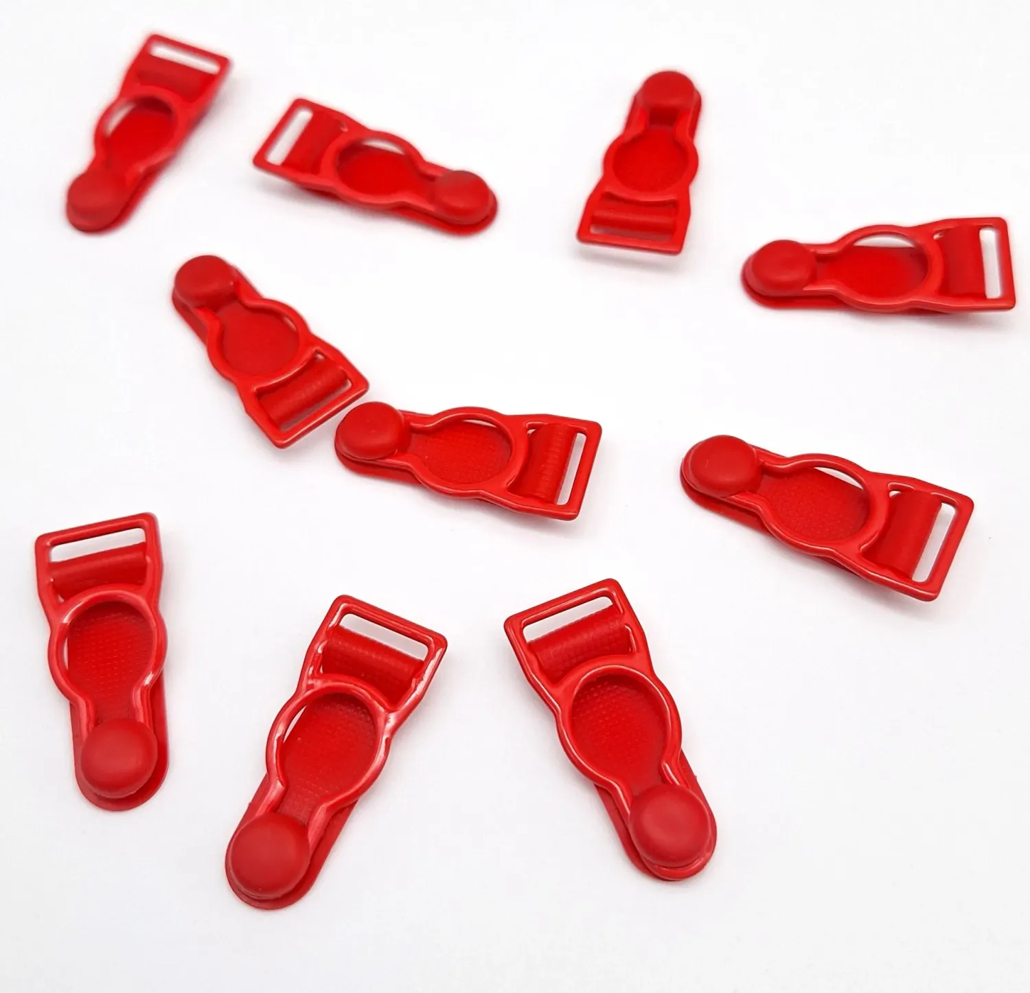 Metal Clips Red