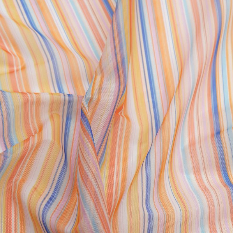 Printed stretch mesh with a pattern