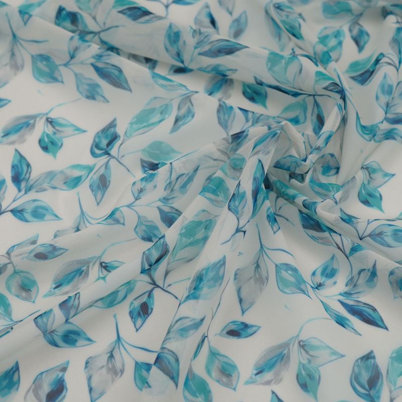 Printed stretch mesh with a pattern