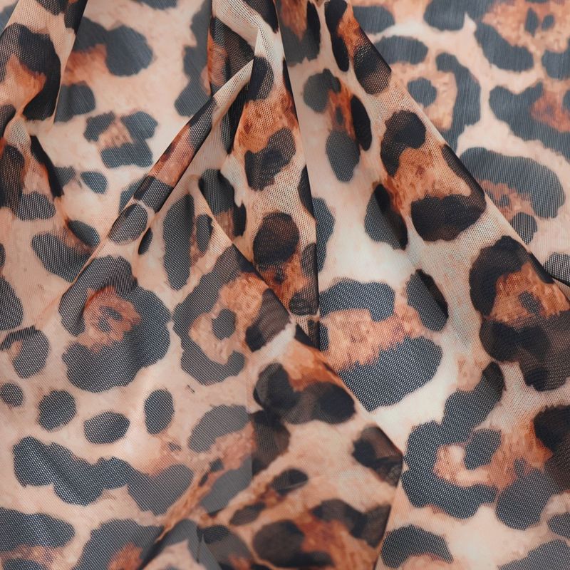 Printed stretch mesh with a pattern