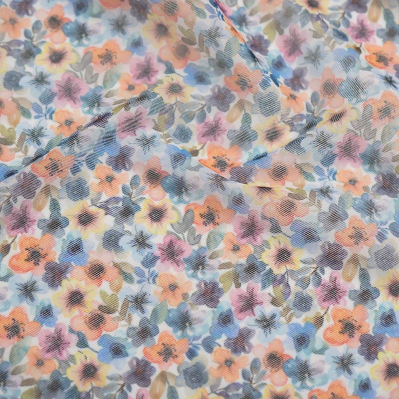 Printed stretch mesh with a pattern