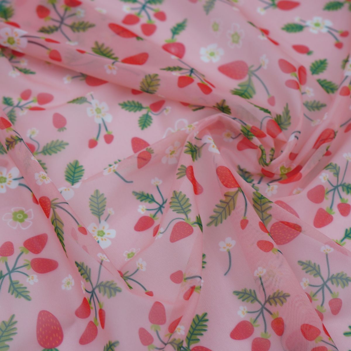 Printed stretch mesh with a pattern