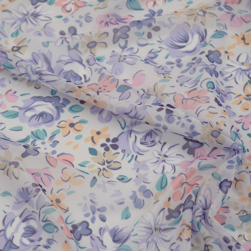 Printed stretch mesh with a pattern