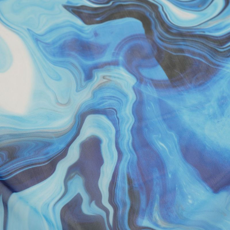 Printed stretch mesh with a pattern