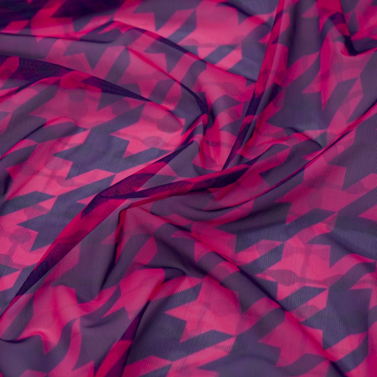 Printed stretch mesh with a pattern