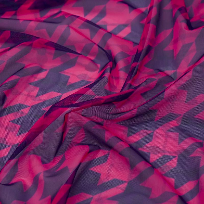 Printed stretch mesh with a pattern