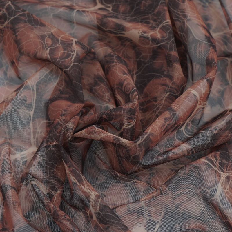 Printed stretch mesh with a pattern