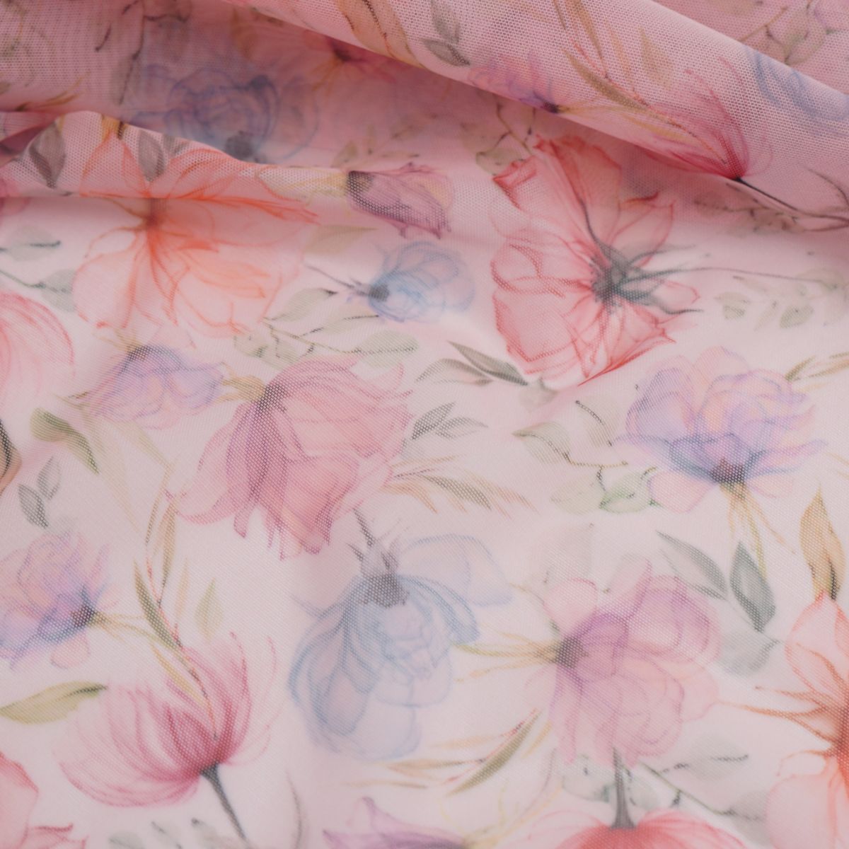 Printed stretch mesh with a pattern