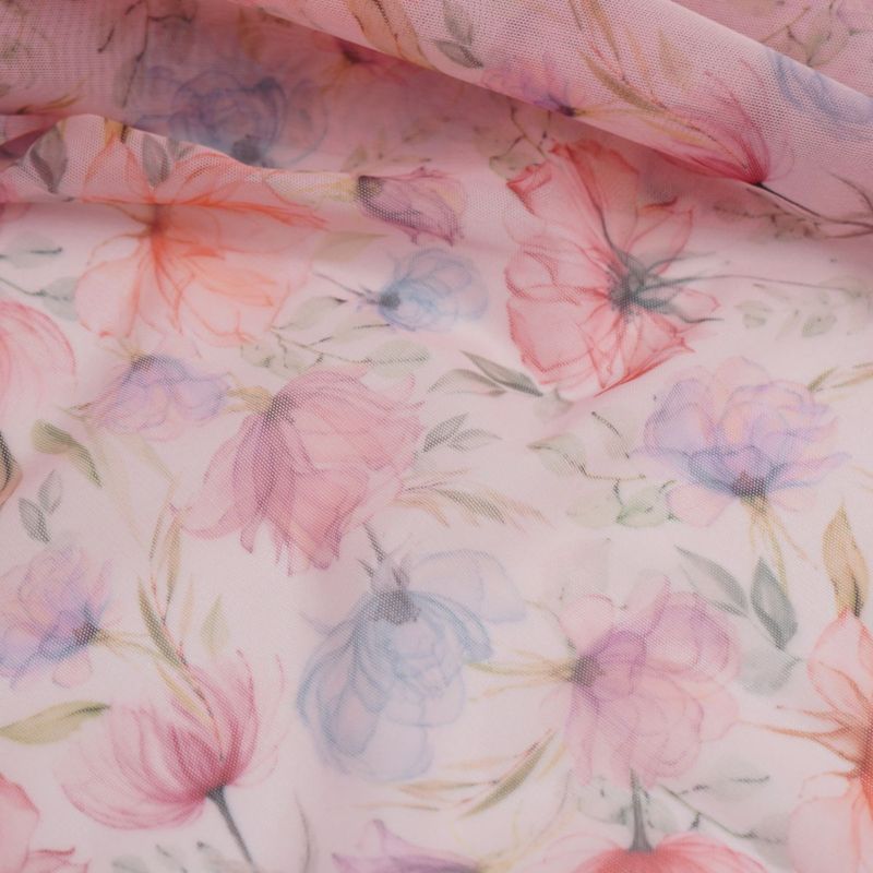 Printed stretch mesh with a pattern