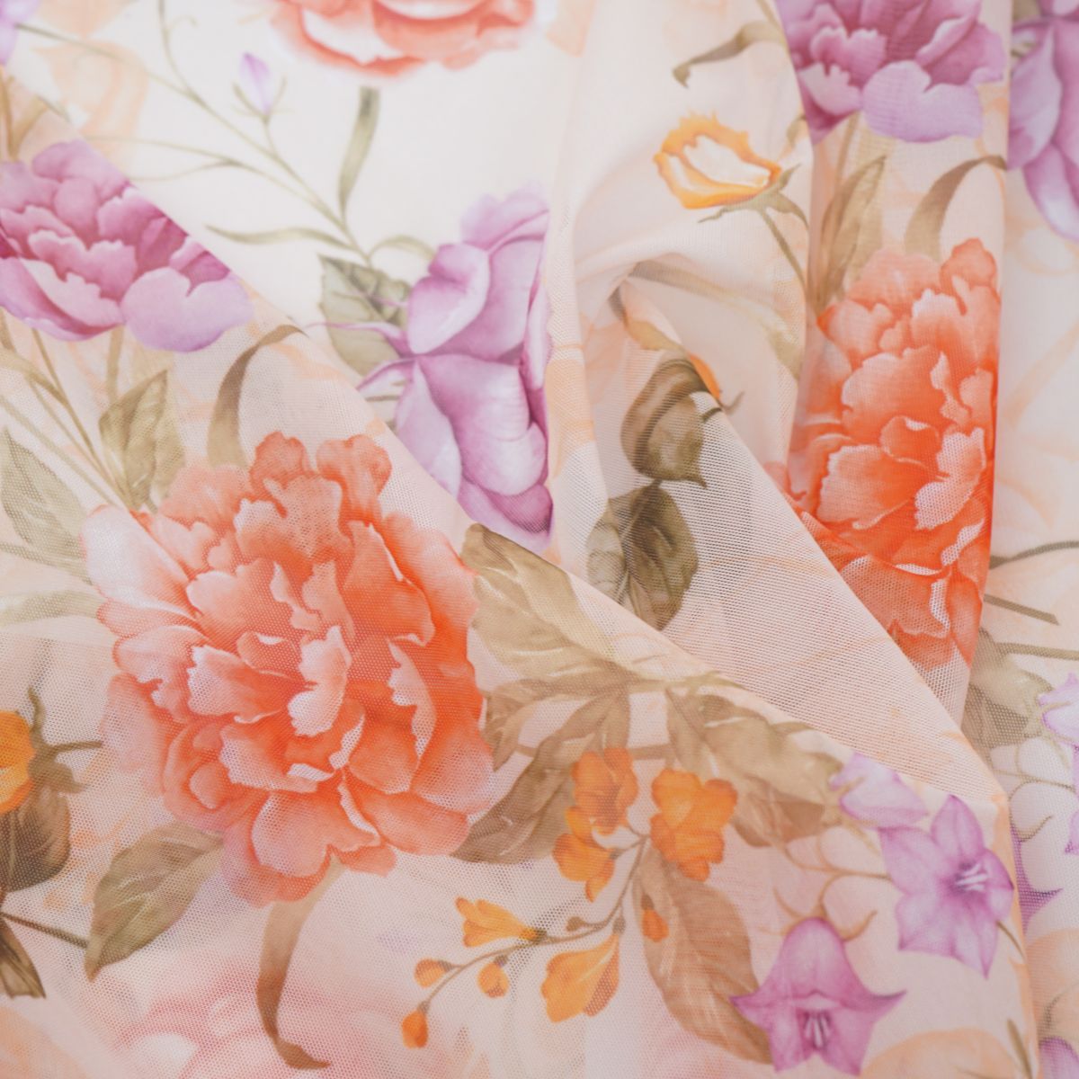 Printed stretch mesh with a pattern