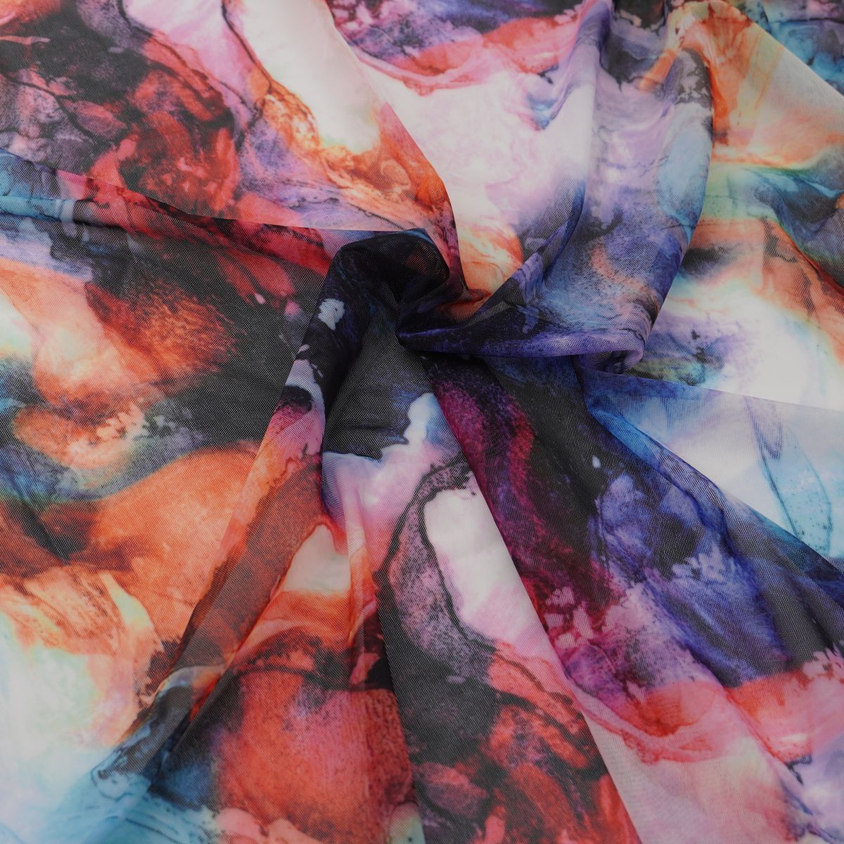 Printed stretch mesh with a pattern