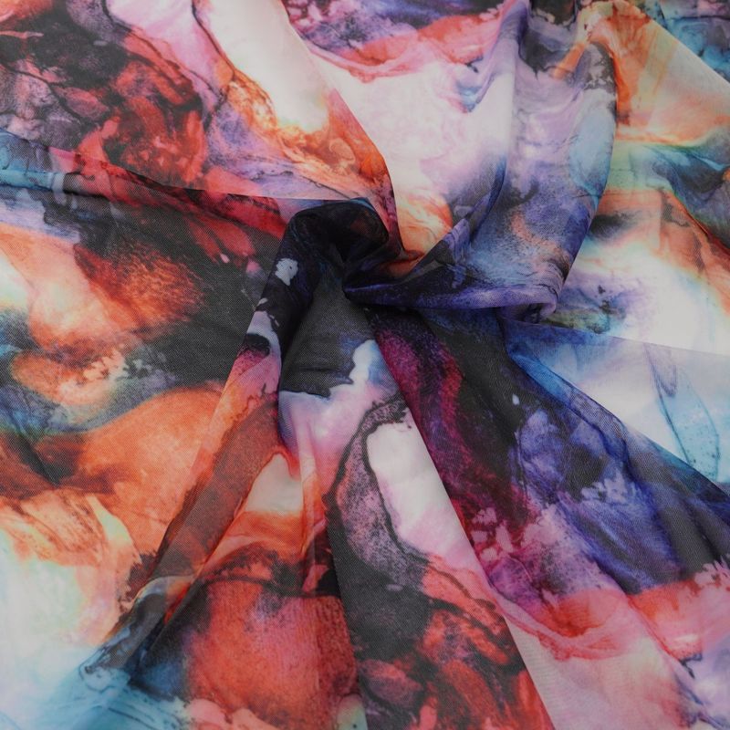 Printed stretch mesh with a pattern