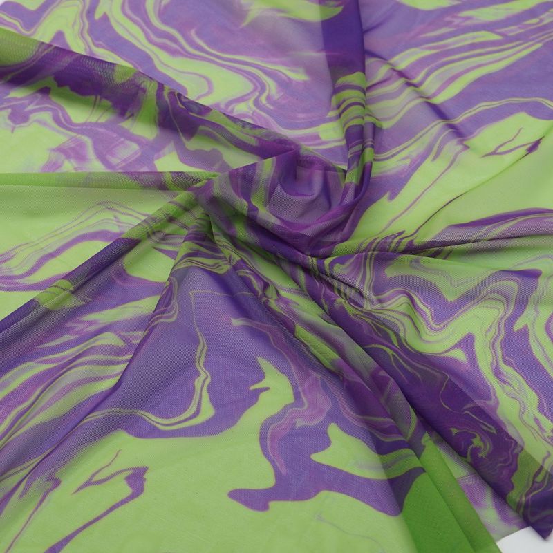 Printed stretch mesh with a pattern