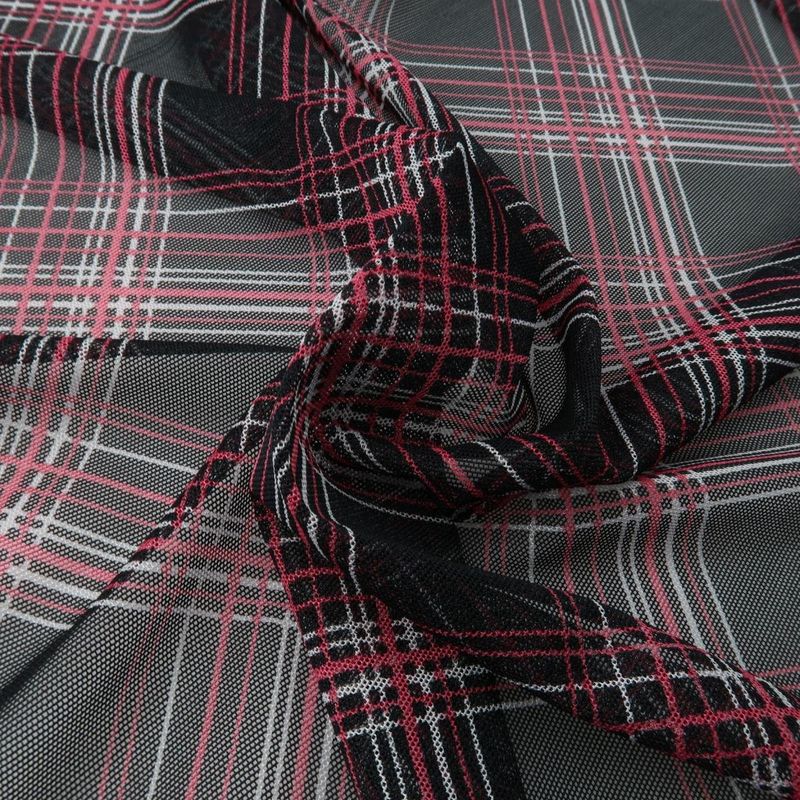 Printed stretch mesh with a pattern