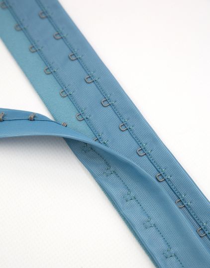 Two-row hook and eye tape Arctic