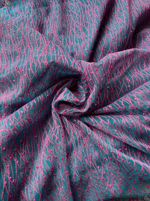 Tulle Ricamato Turchese con Fili Fucsia