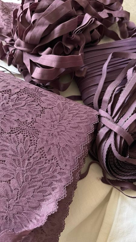 Crocus lingerie elastic
