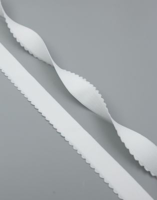 Scalloped Decorative Elastic Lauma White (001) 25 mm