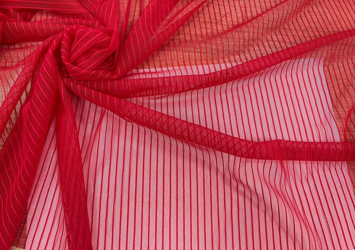 Elastic striped mesh stripe dark red 1 meter
