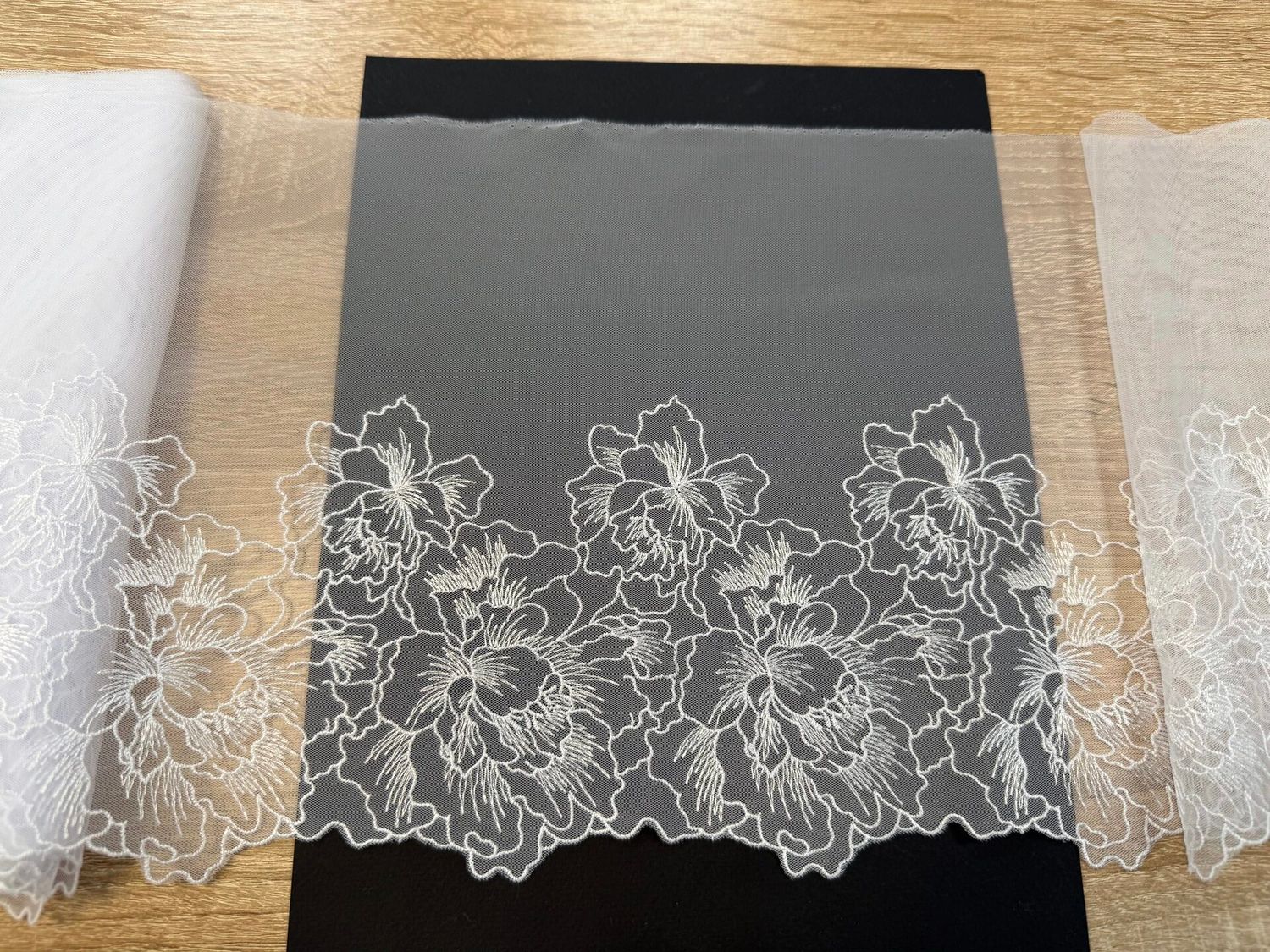 Embroidered mesh lace MIA-419 white