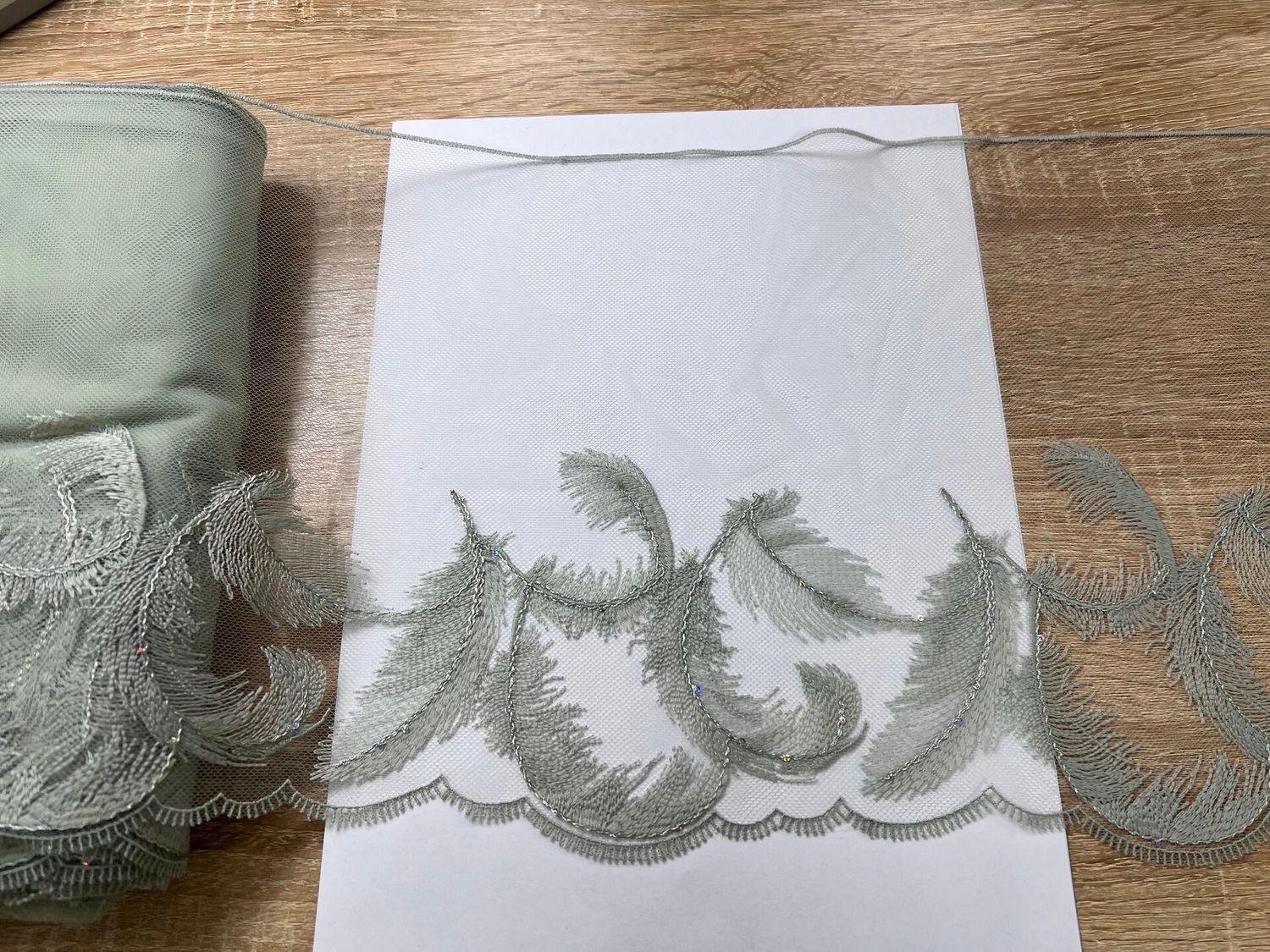 Embroidered mesh lace NI-90297 navy foam small sequin feathers