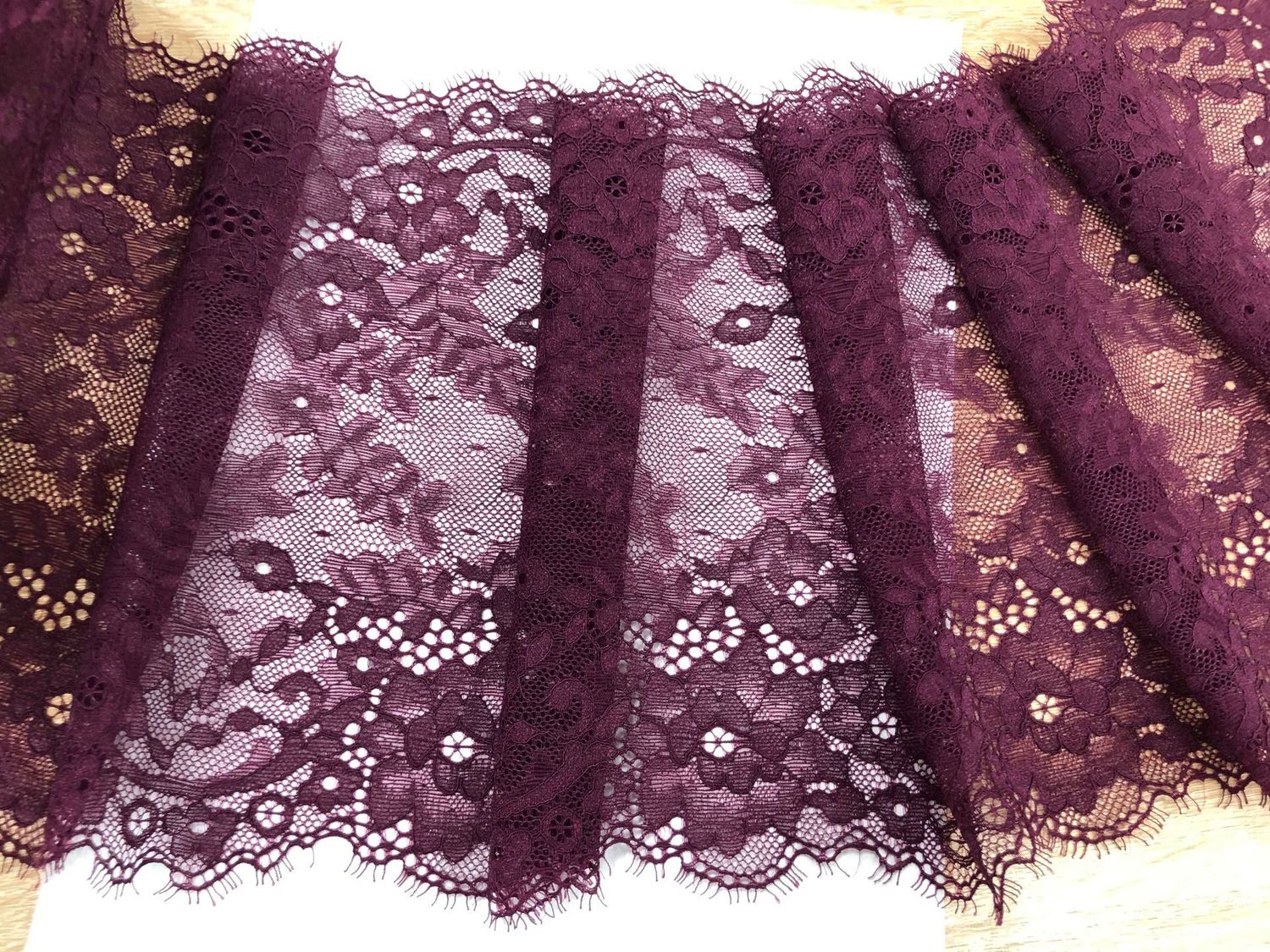 Chantilly lace stretch plum