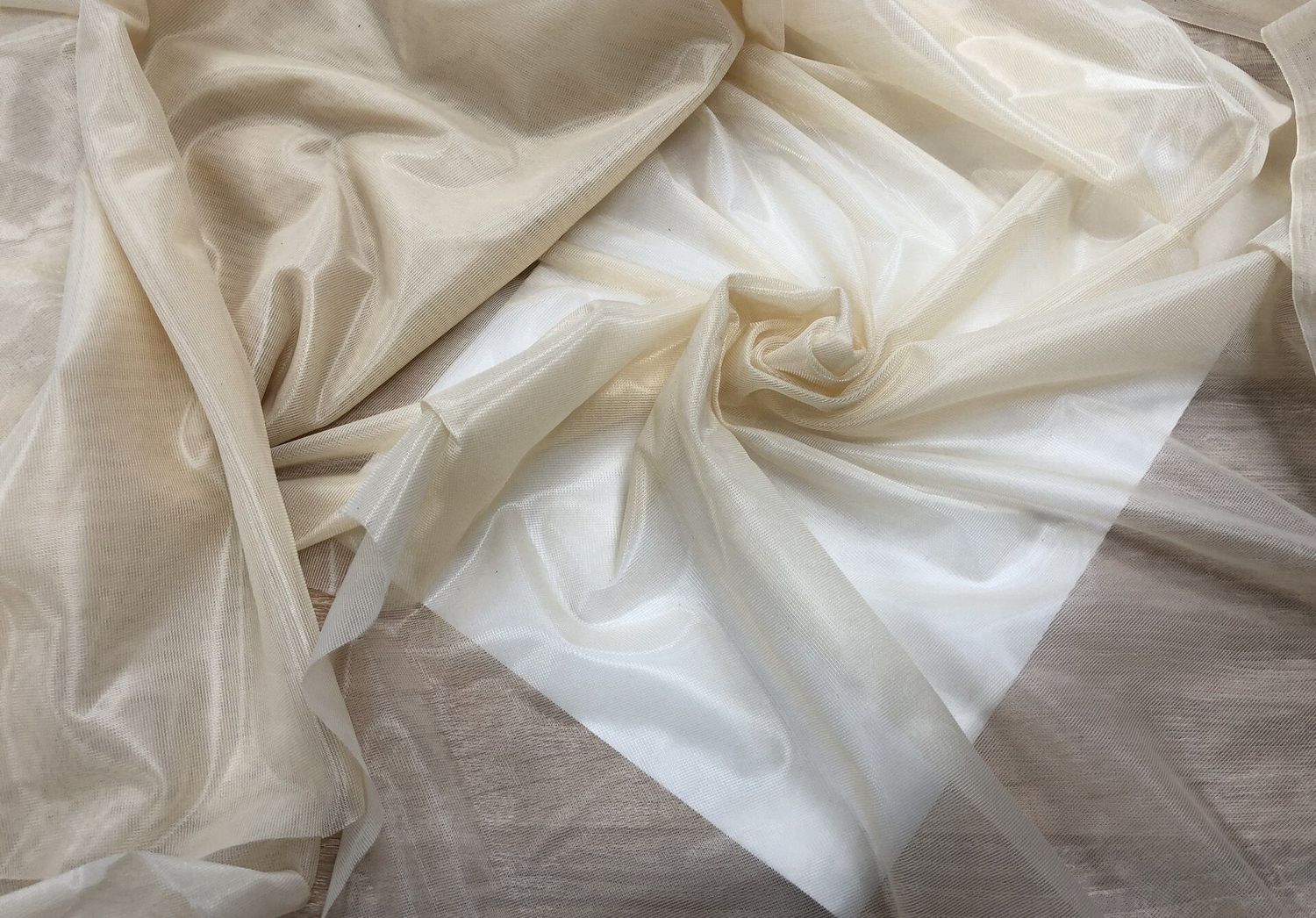 Corset mesh 1 meter beige 126