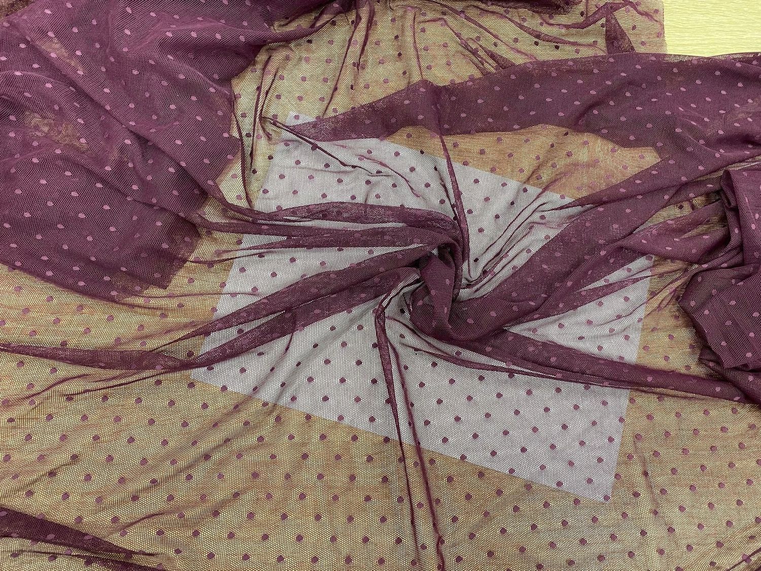 Elastic polka dot mesh plum 1 meter