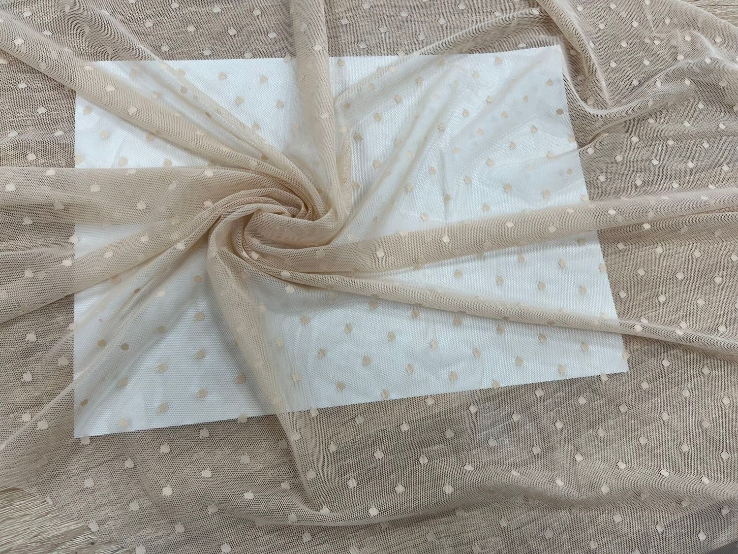 Elastic polka dot mesh beige 1 meter