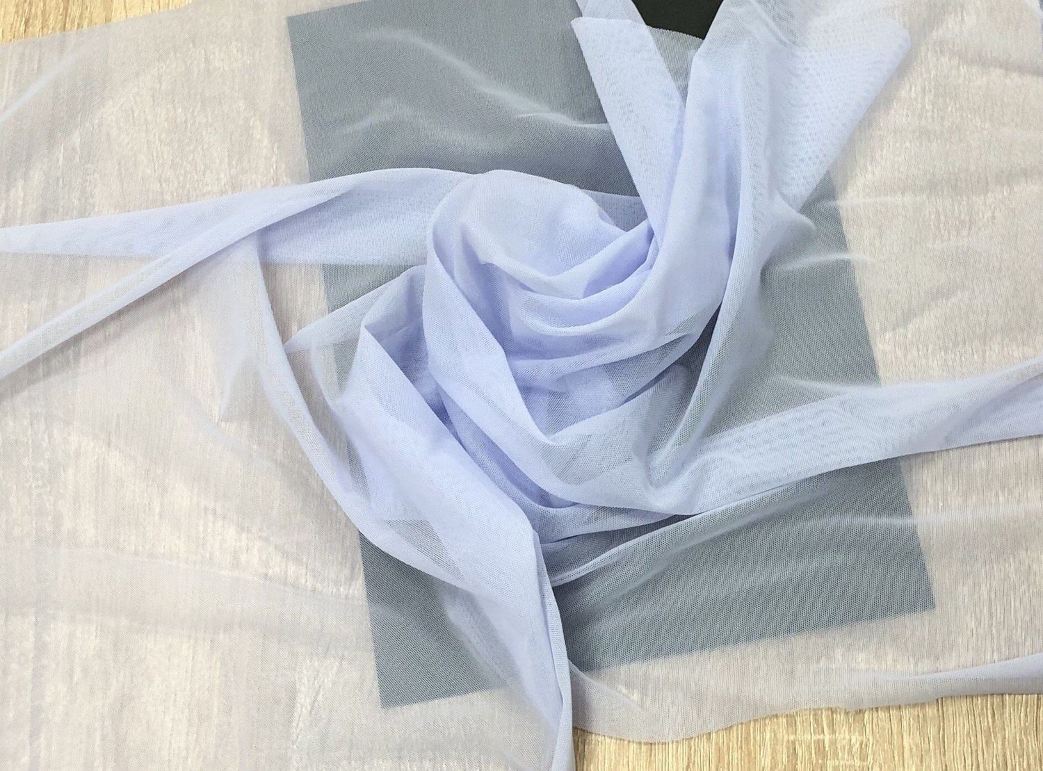 Elastic mesh Icelandic sky blue 1meter
