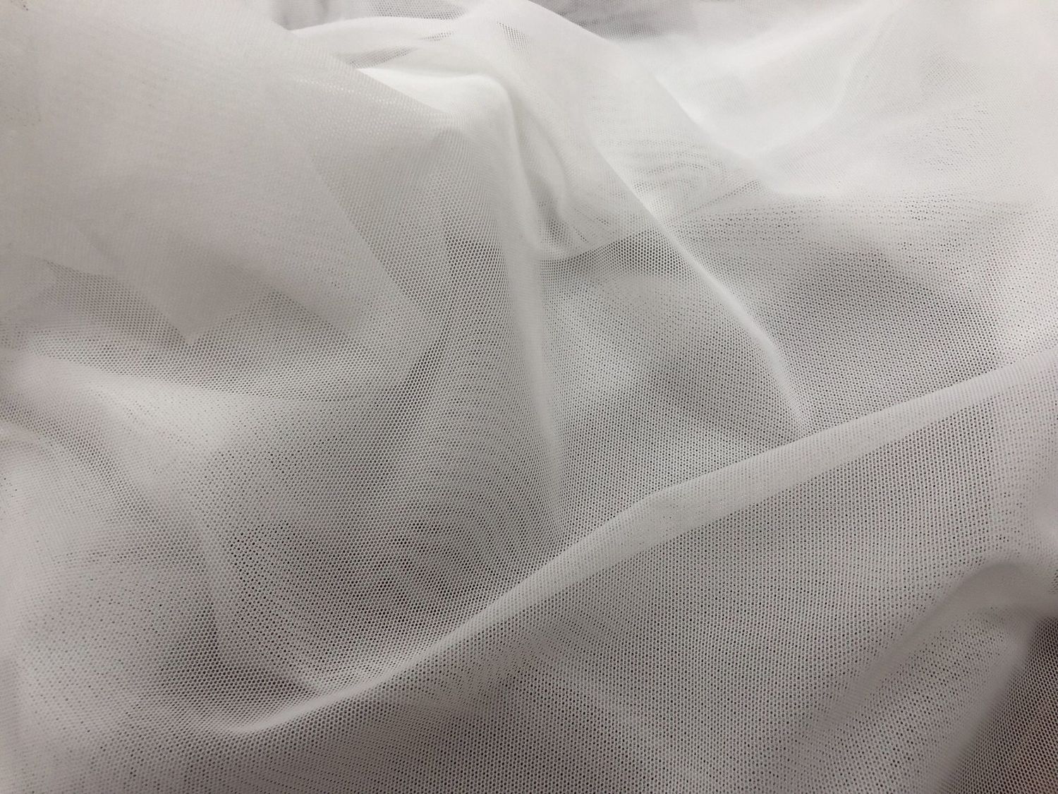 Elastic mesh white 1 meter