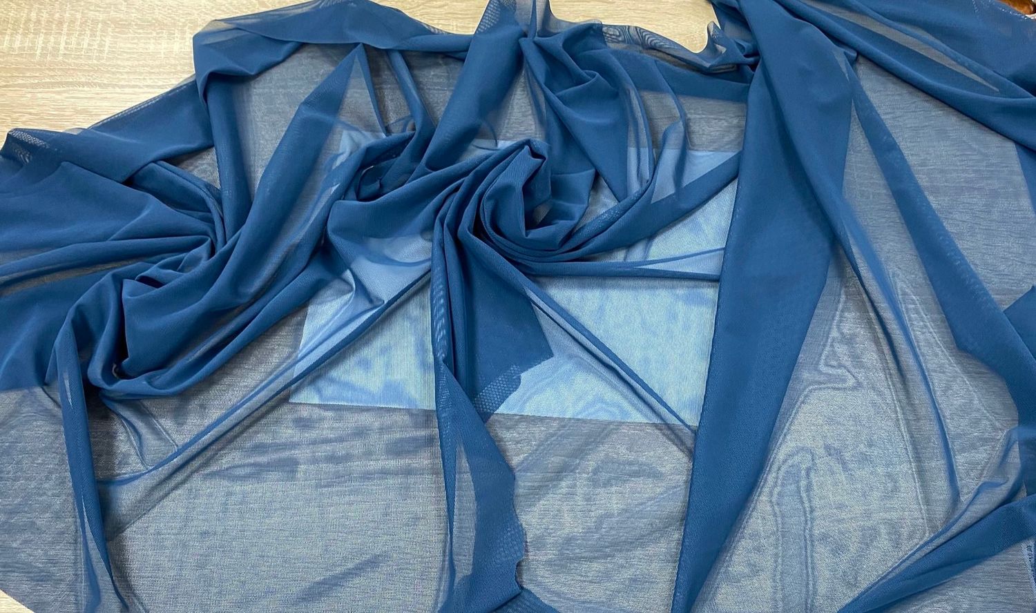 Elastic mesh Majolica blue 1meter