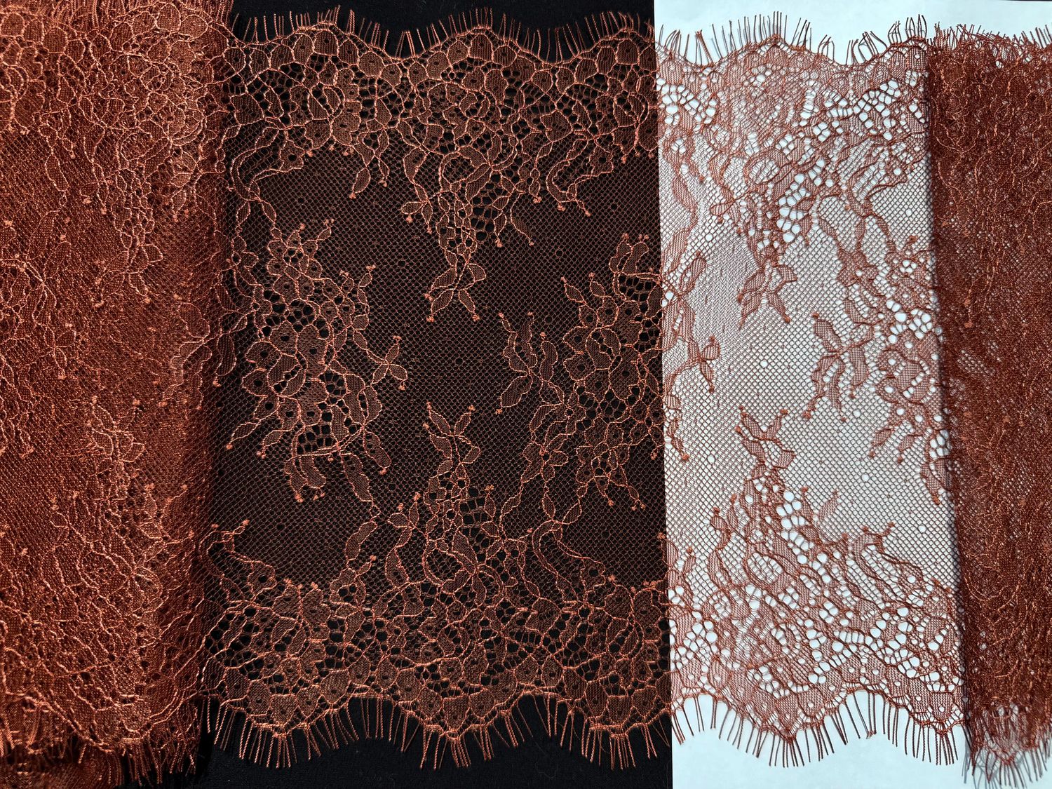 Chantilly lace cognac-brown/mahogany (27 x 300)